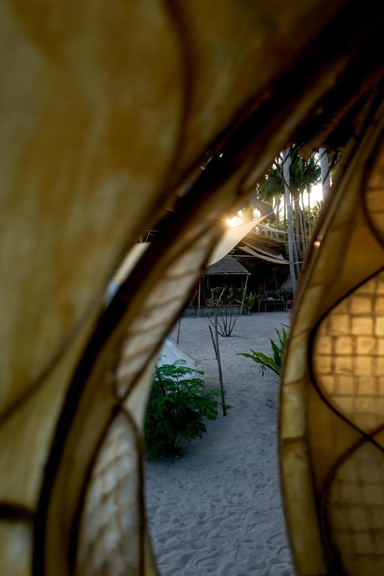 Luxury tent Dryft Darocotan Island (adults Only)